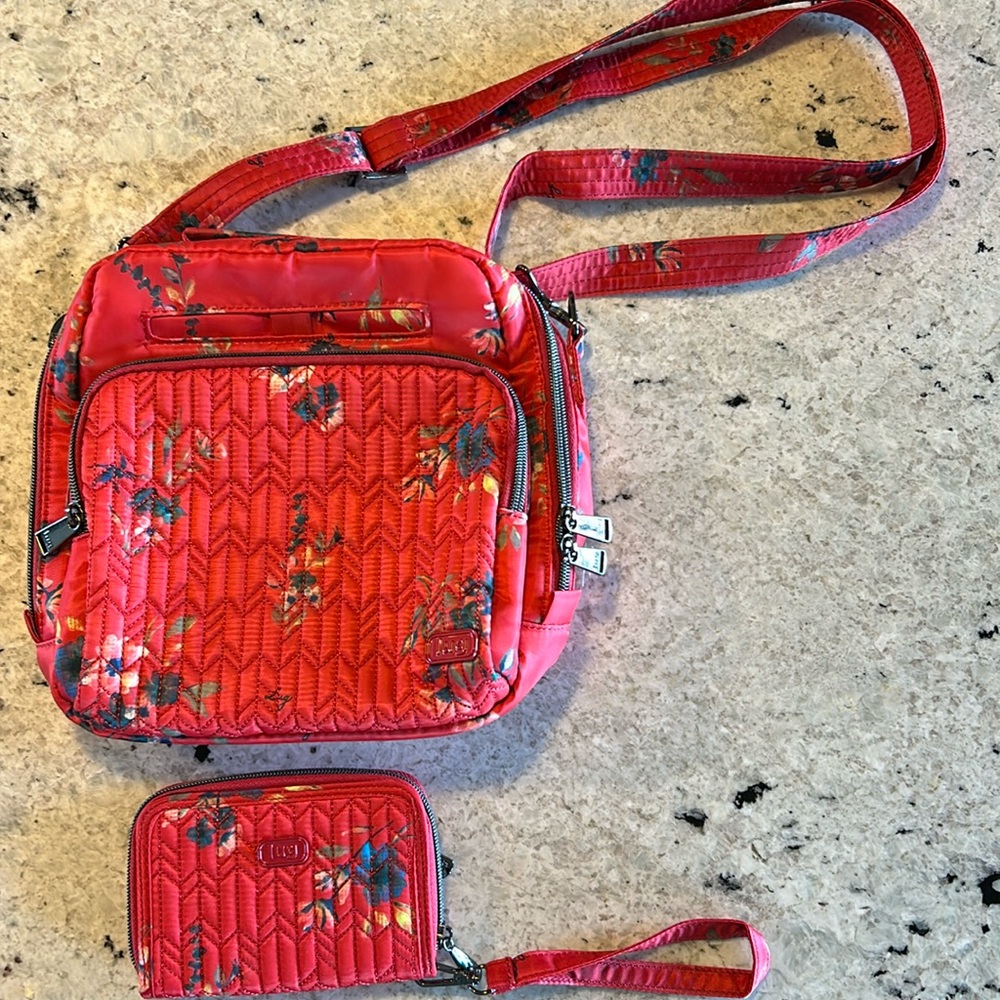 Lug Ranger RFID medium Crossbody bag with Rodeo Wallet Bouquet Red